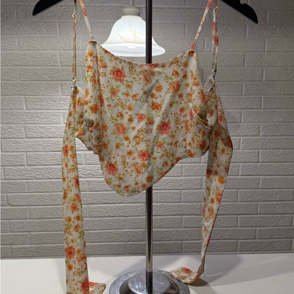 Cream Asymmetrical Sleeveless Camisole - Picture 4 of 4